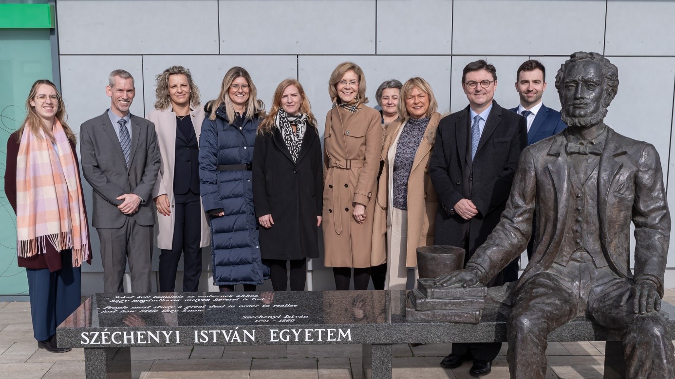Belgium's Ambassador to Hungary learns about the development of Széchenyi István University
