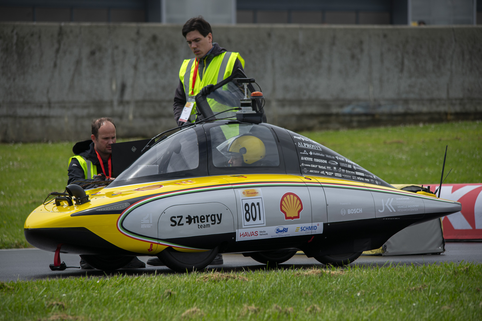 At the five-day competition held at the Paul Armagnac racetrack in France, the team of Széchenyi István University could stand on the top step of the podium twice