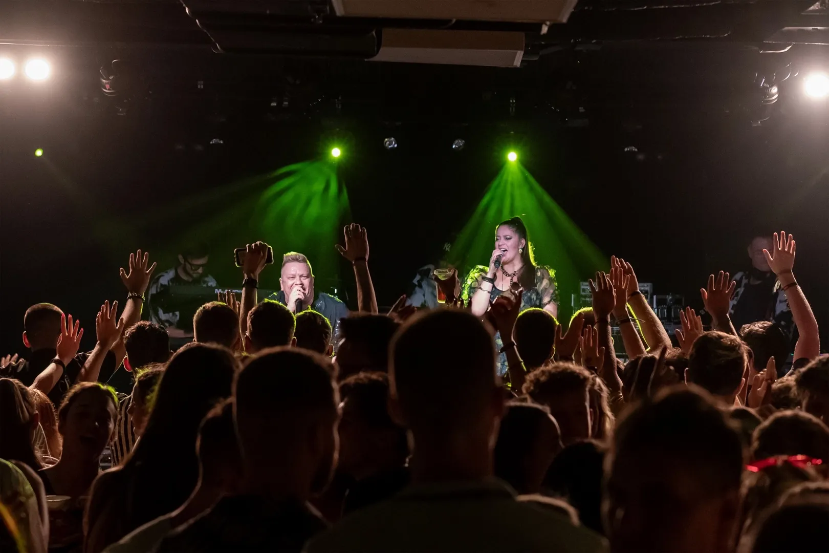 On the first day of Freshers’ Week, Matyi and the Fiddler, UFO, Varning and Yamina provided the entertainment at the Bridge Student and Teacher Club. 