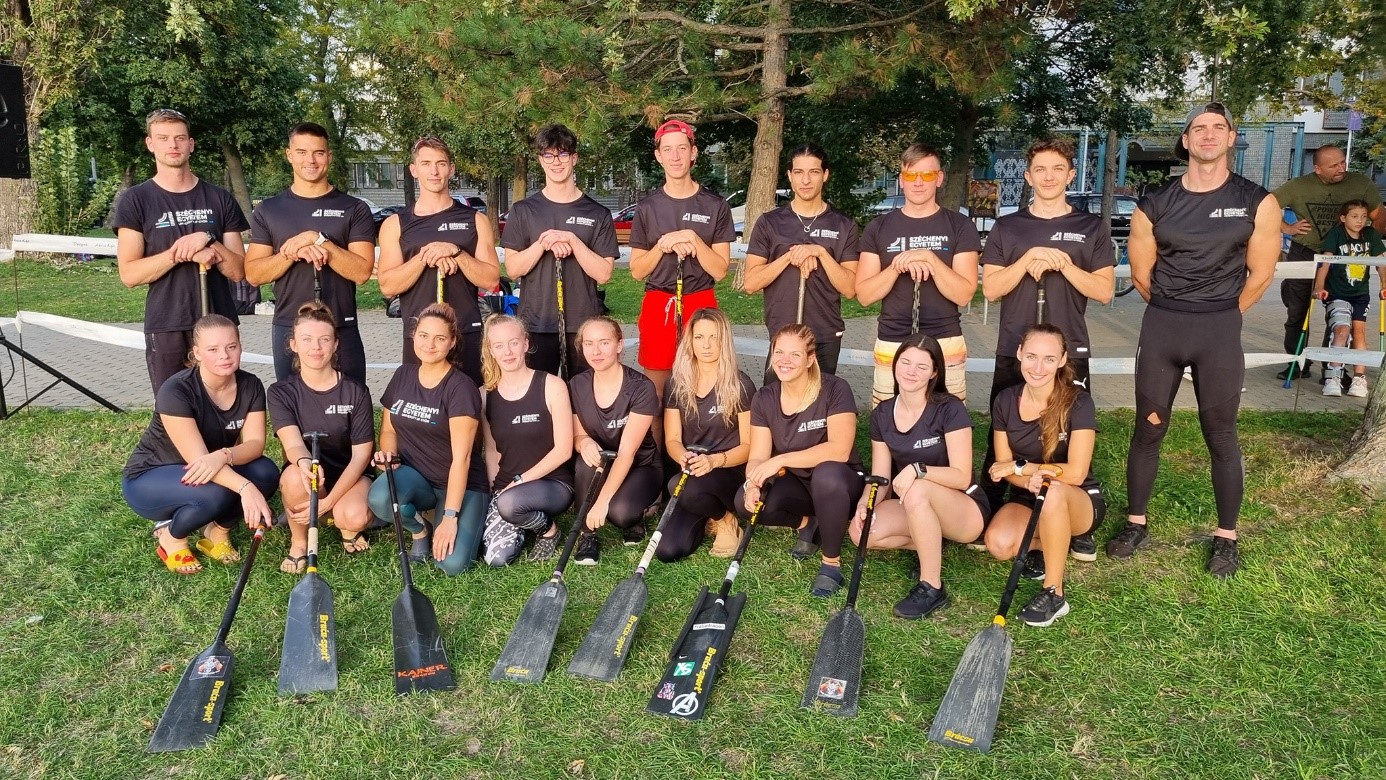 The Győr team that won a silver and a bronze medal in Székesfehérvár (Photo: Andrea Lunk)