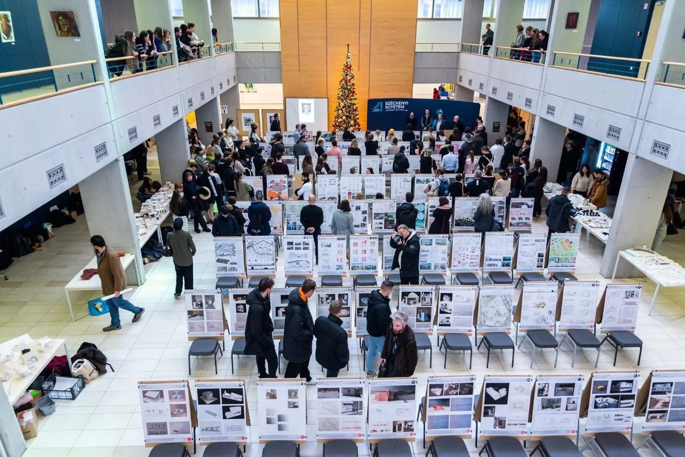 The exhibition of the architecture students' works was opened with considerable interest at the Széchenyi István University campus in Győr (Photo: Máté Dudás)