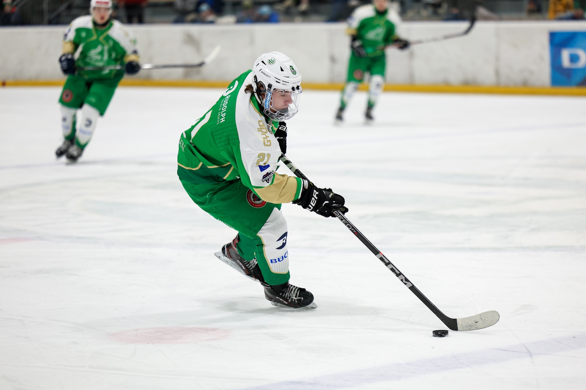 SZE Triumphs in Polish Ice Hockey Tournament