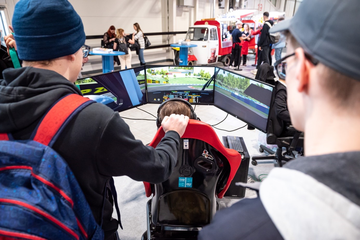 The modern technologies of Széchenyi István University, such as the electric racing car of the SZEnergy Team or the simulator of the e-sport department, were very popular among the visitors to the exhibition (Photo: Máté Dudás)