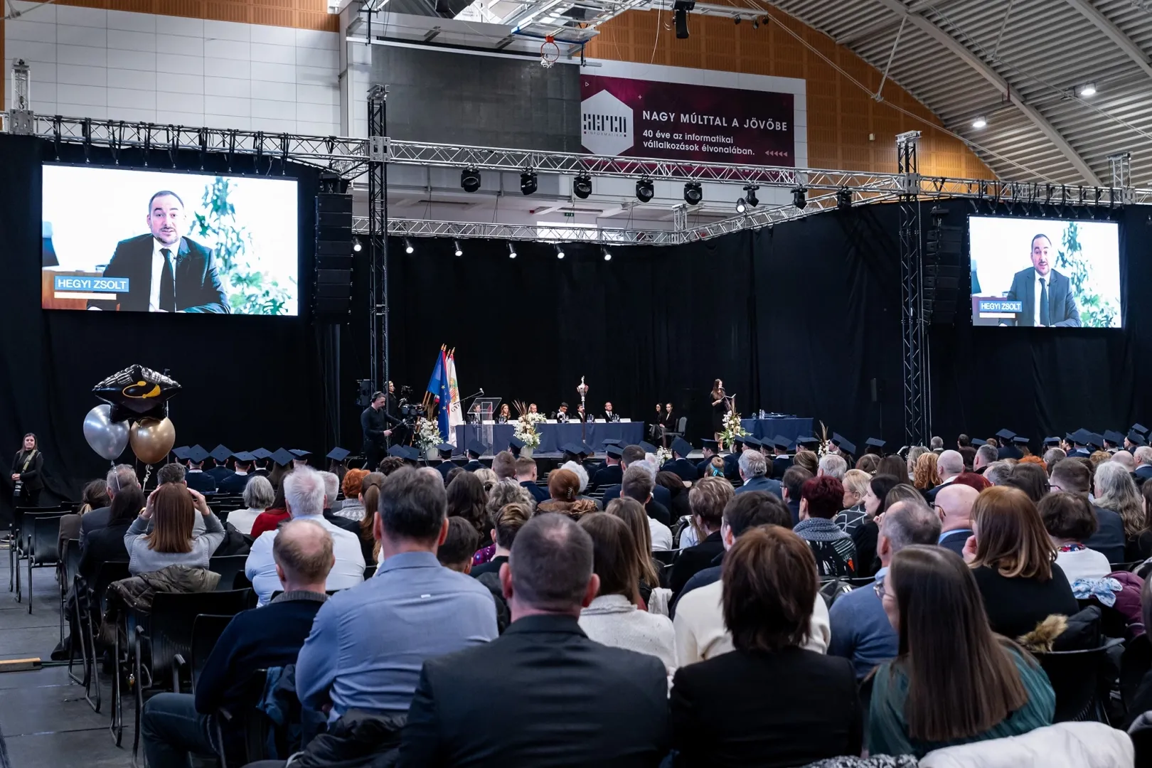 Zsolt Hegyi, the CEO of MÁV greeted the new graduates (Photo: András Adorján)