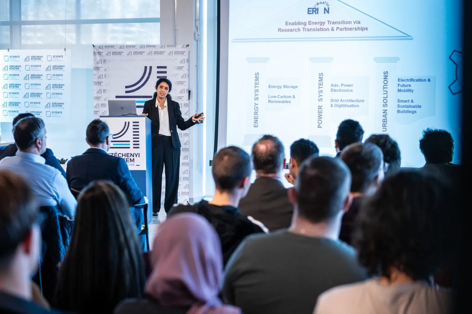 Professor Srinivasan Madhavi from NTU in Singapore delivered a lecture on her research activities at Sz&eacute;chenyi Istv&aacute;n University&rsquo;s Győr Innovation Park. (Photo: M&aacute;t&eacute; Dud&aacute;s)