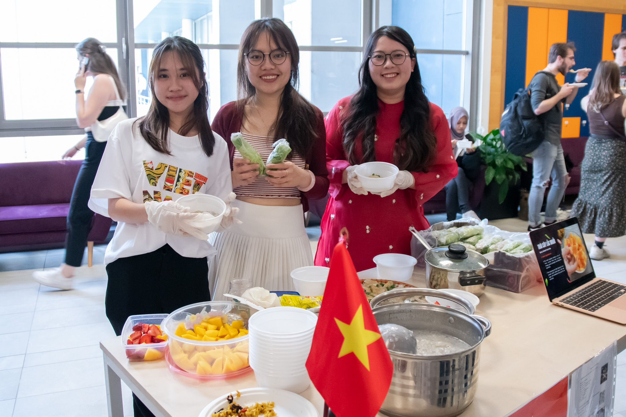 International Students once again showcased culinary specialities from their home countries in the Atrium (Photos: András Adorján, Máté Dudás, Bettina Korinek, Gergely Nagy)