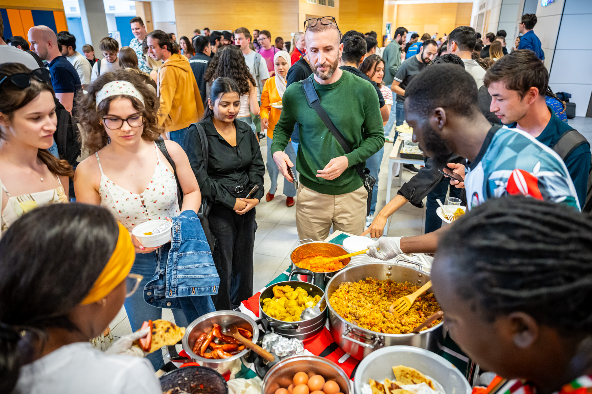 International Students once again showcased culinary specialities from their home countries in the Atrium (Photos: András Adorján, Máté Dudás, Bettina Korinek, Gergely Nagy)