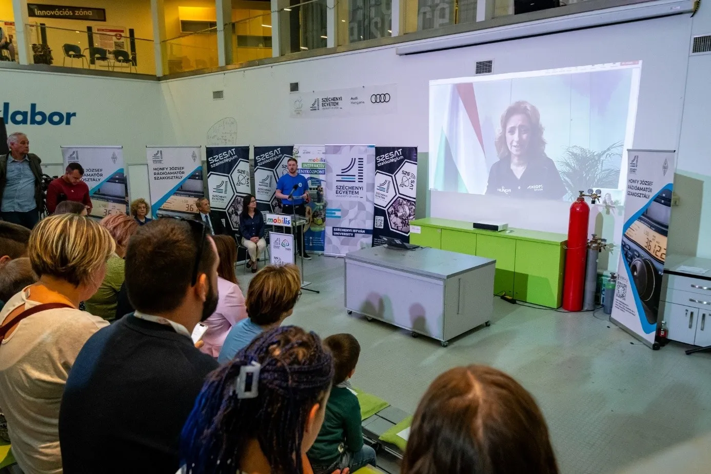 Dr Orsolya Ferencz, Ministerial Commissioner for Space Research, recalled that Tibor Kapu&rsquo;s research contributes to the advancement of Hungarian science (Photo: M&aacute;t&eacute; Dud&aacute;s)