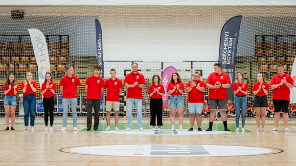 At the opening event, the organising team introduced themselves to the freshers. (Photo: András Adorján)