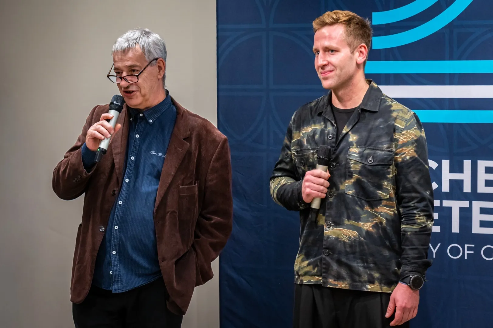 With the interpretation of Krzystof Duczki, the exhibition was opened by Dr Mateusz Machalski, Vice-Rector and graphic artist of the Academy of Fine Arts in Warsaw (right) (Photo: Máté Dudás)