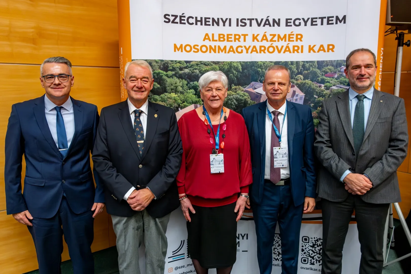 Dr Tamás Tóth, Dean of the Albert Kázmér Faculty of Agricultural and Food Sciences, with the plenary session speakers: Dr Péter Sótonyi, Rector of the University of Veterinary Medicine; Dr Katalin Gaál Kovácsné, Professor Emerita of Széchenyi István University; academic Dr József Popp; and Dr Andrea Rosati, Secretary General of the European Federation of Animal Science (EAAP) (Photo: András Adorján)