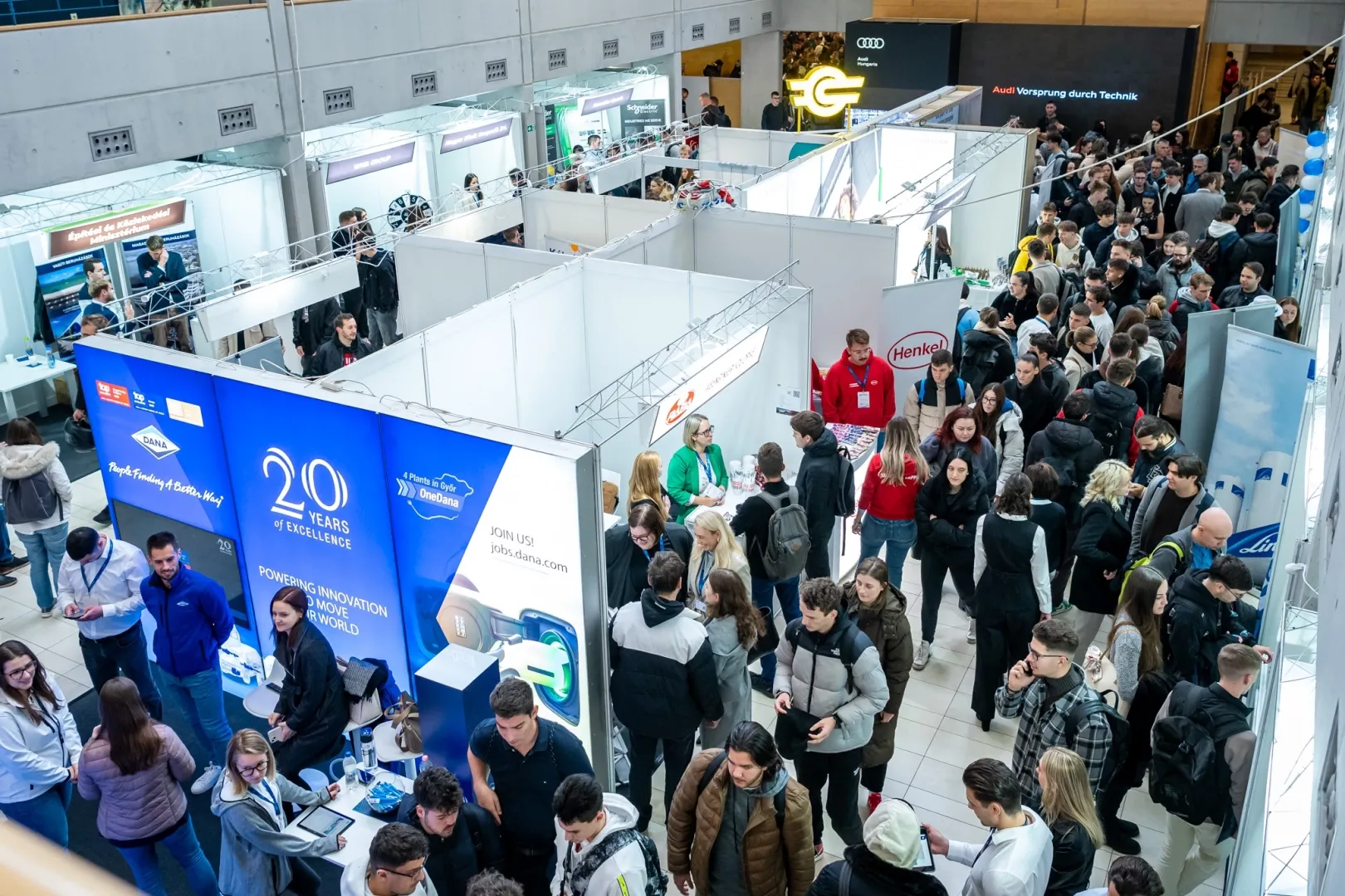 The autumn Career Fair of Széchenyi István University attracted great interest among students (Photo: Gergely Nagy)