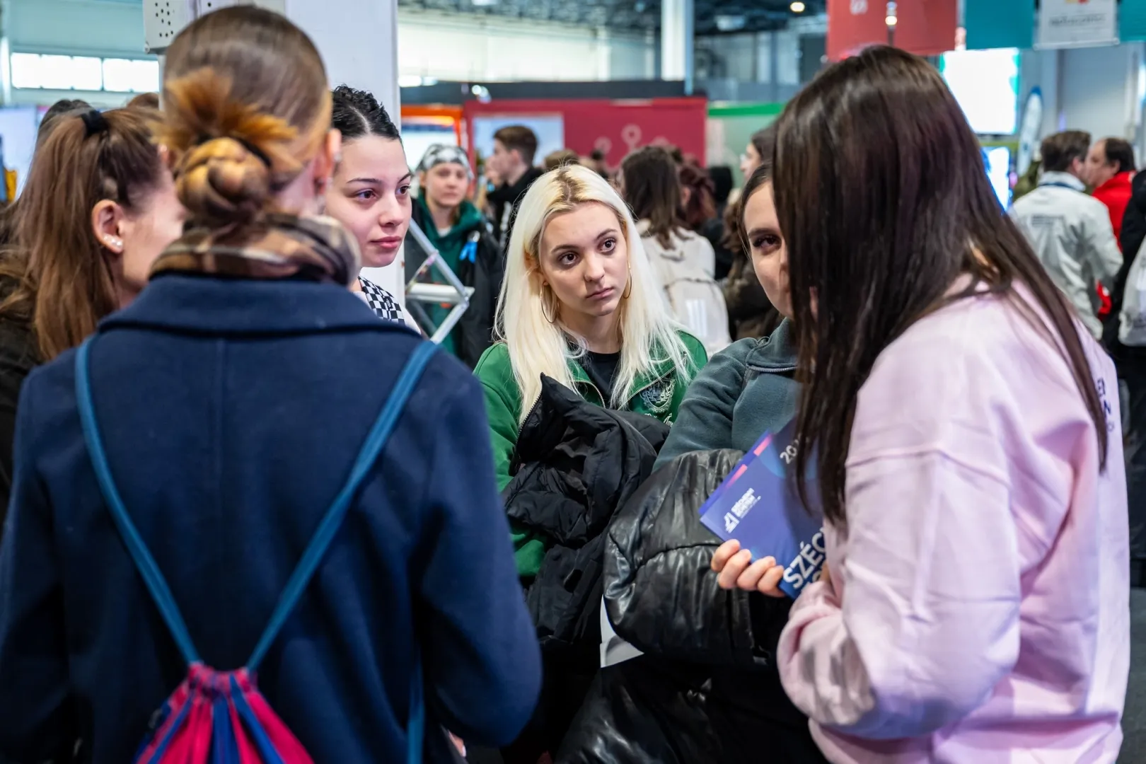 Students of Széchenyi István University shared their own experiences with prospective applicants (Photo: Máté Dudás)