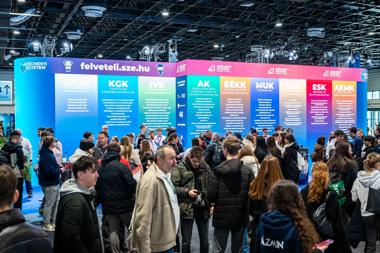 Széchenyi István University’s stand attracted significant interest (Photo: Máté Dudás)