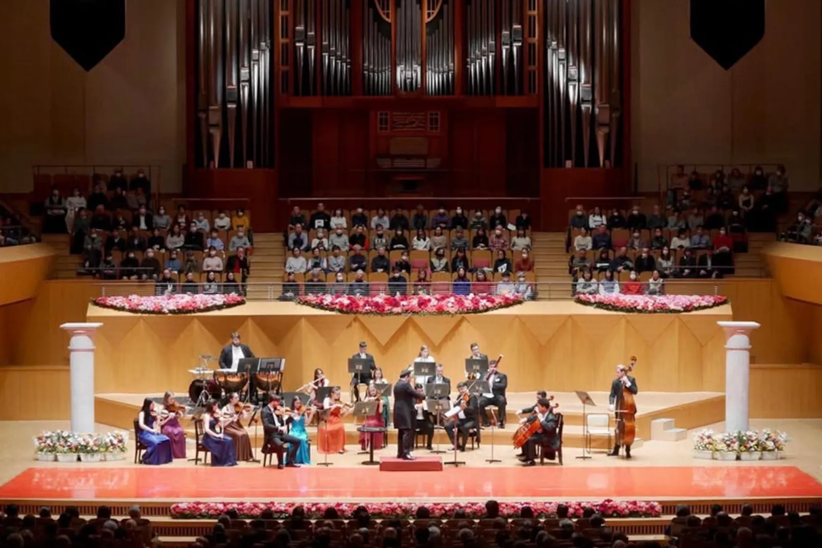 Students of the Faculty of Design and Performance Arts of Széchenyi István University performed in Japan’s most significant concert halls together with violinist Sándor Jávorkai and cellist Ádám Jávorkai