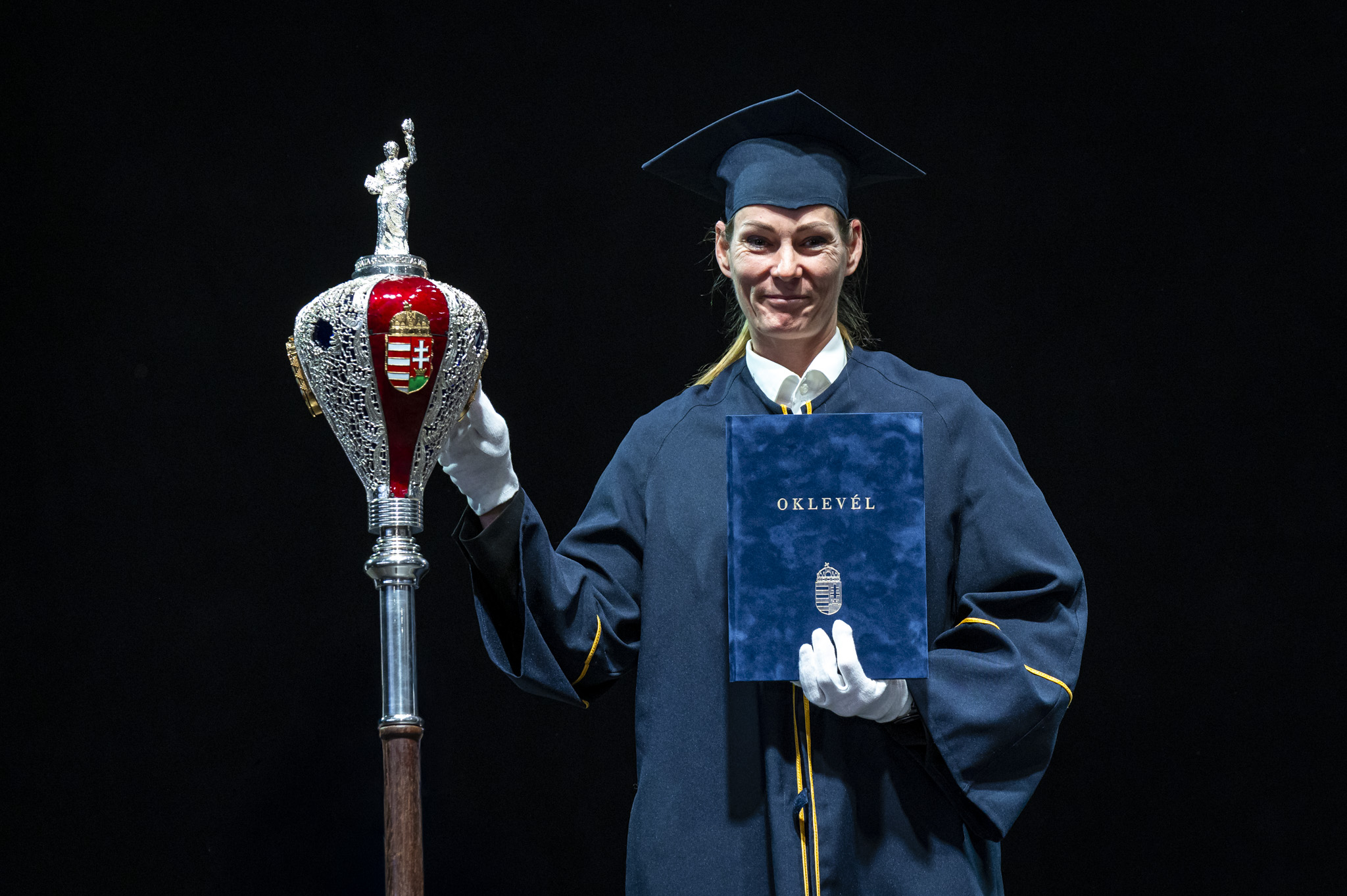 Sports executive Anita Görbicz, the legendary handball player of Audi ETO KC, received her diploma in sports diplomacy at the ceremony (Photo: Gergely Nagy)
