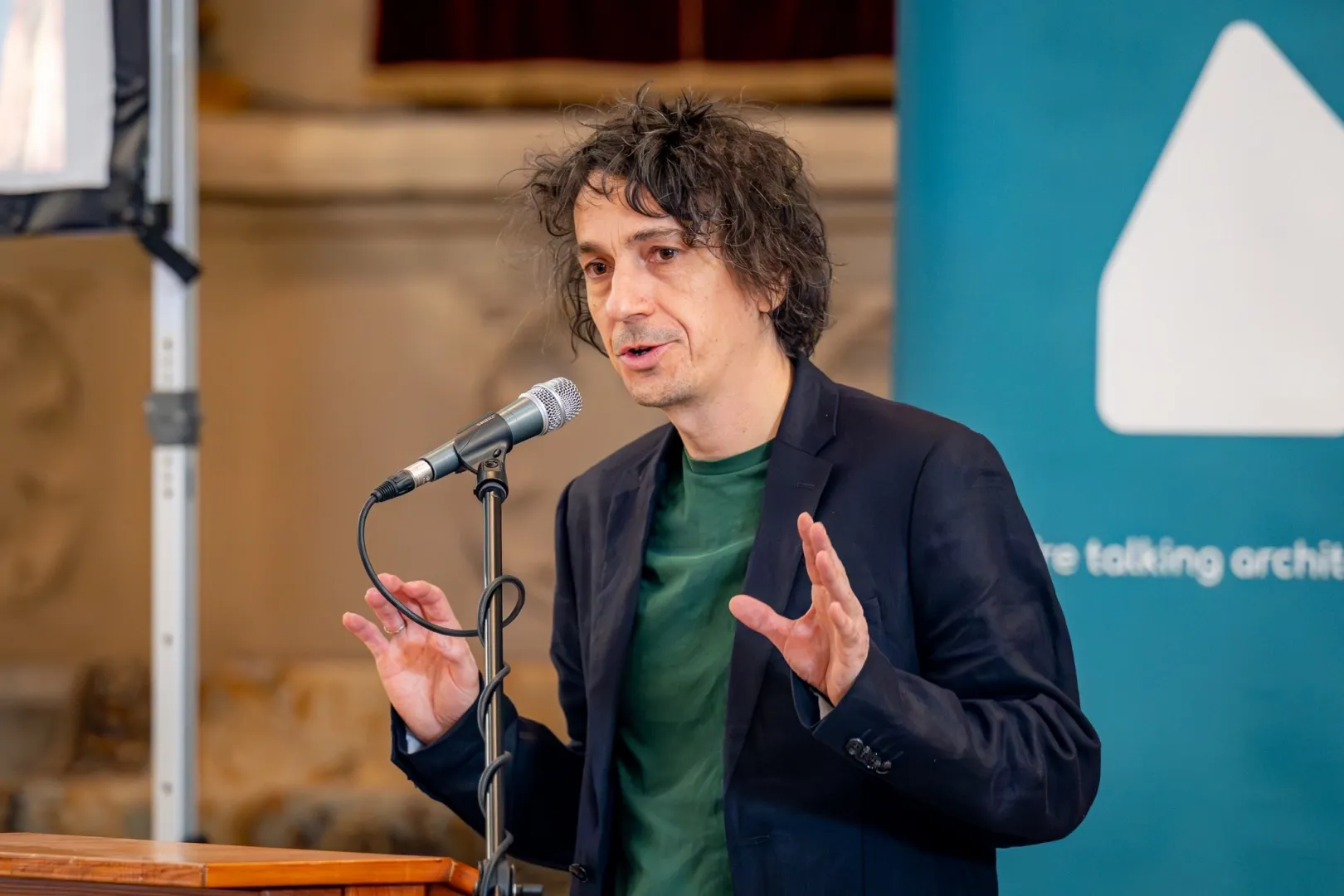 塞切尼·伊什特万大学建筑设计系主任Szentirmai Tamás博士（摄影：Adorján András）