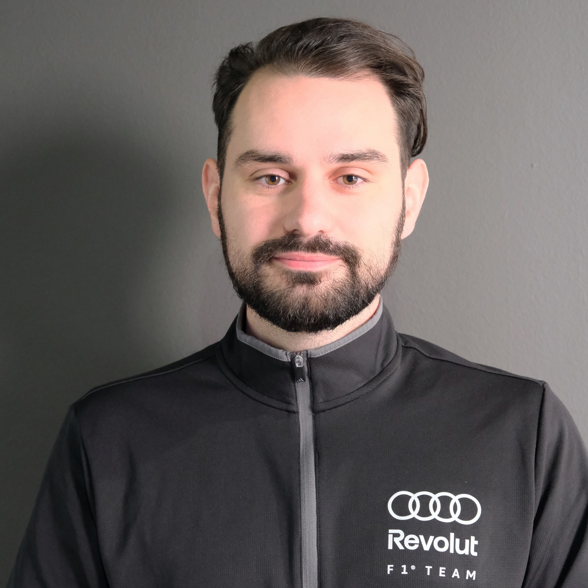 Máté Matuska 现任F1新军的性能仿真工程师，同时也是塞切尼·伊什特万大学汽车运动工程硕士项目的讲师。（图片来源：奥迪Revolut F1车队）