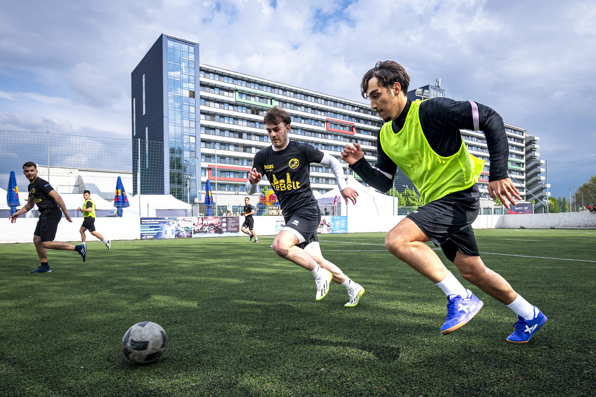 From pilates to basketball and darts, visitors could try their hand at a wide range of activities at SZEN (Photos: András Adorján, Gergely Nagy)