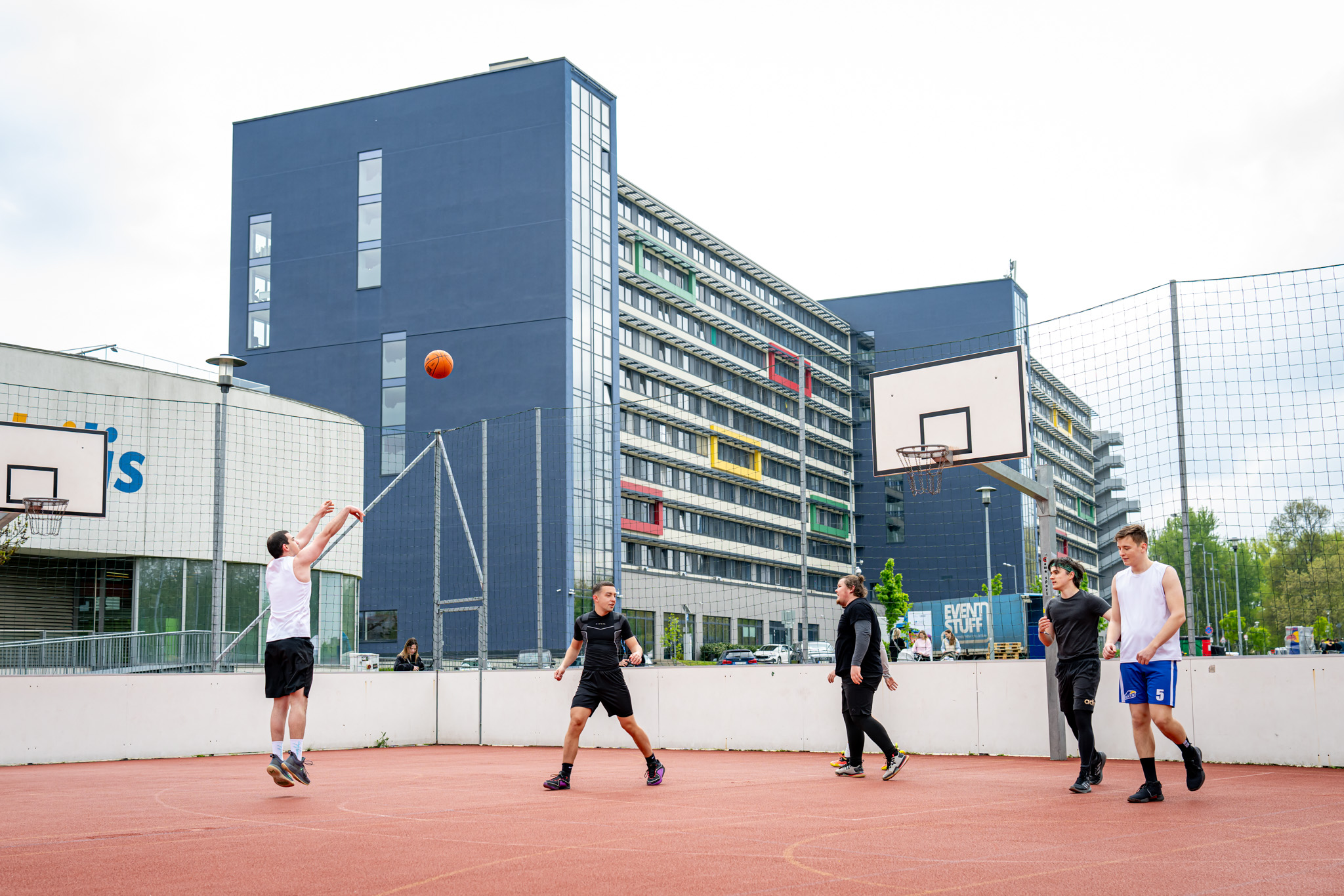 From pilates to basketball and darts, visitors could try their hand at a wide range of activities at SZEN (Photos: András Adorján, Gergely Nagy)
