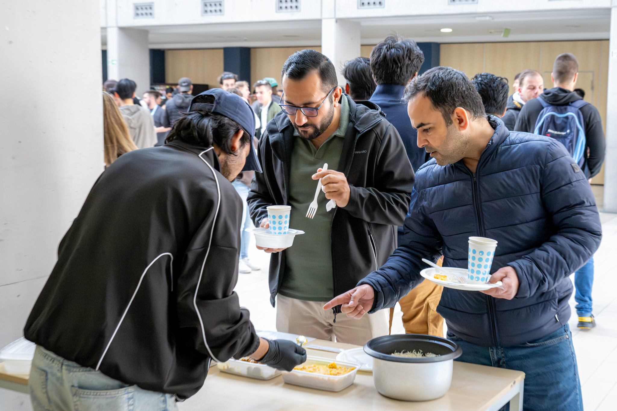 The University’s international students once again presented the special dishes of their nations in the Main Hall (Photos: András Adorján)