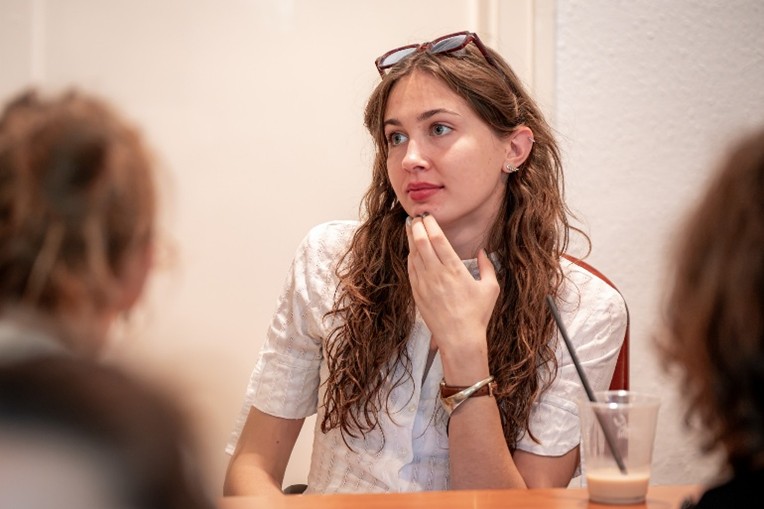 Numerous Széchenyi University students from the Deák Ferenc Faculty of Law and Political Sciences, the Faculty of Architecture, Civil Engineering and Transport Sciences, and the Faculty of Design and Performance Arts attended the competition launch event. (Photos: András Adorján)