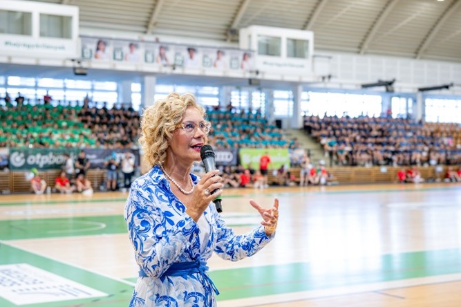 On behalf of the University, Professor Dr Eszter Lukács, Vice-President for International Affairs and Strategic Relations at Széchenyi University, while representing the Győr Municipality, Dr Péter Tóth, Deputy Mayor welcomed the freshers. (Photo: András Adorján)