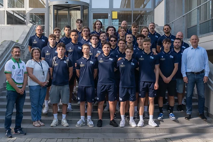 The youth ice hockey team from Ingolstadt learnt about the development of SZE