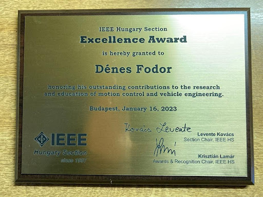 IEEE卓越奖。